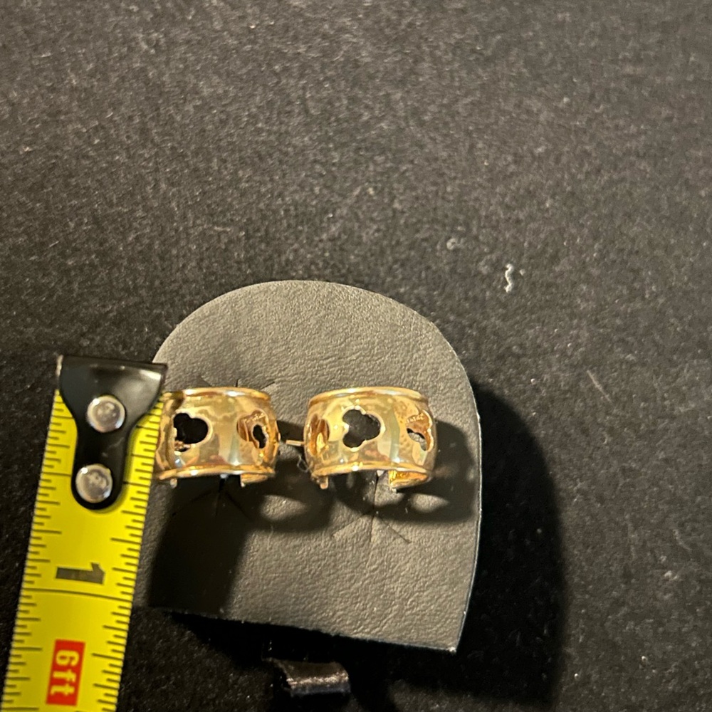 Disney Mickey Mouse Gold Earrings New - Picture 4 of 5